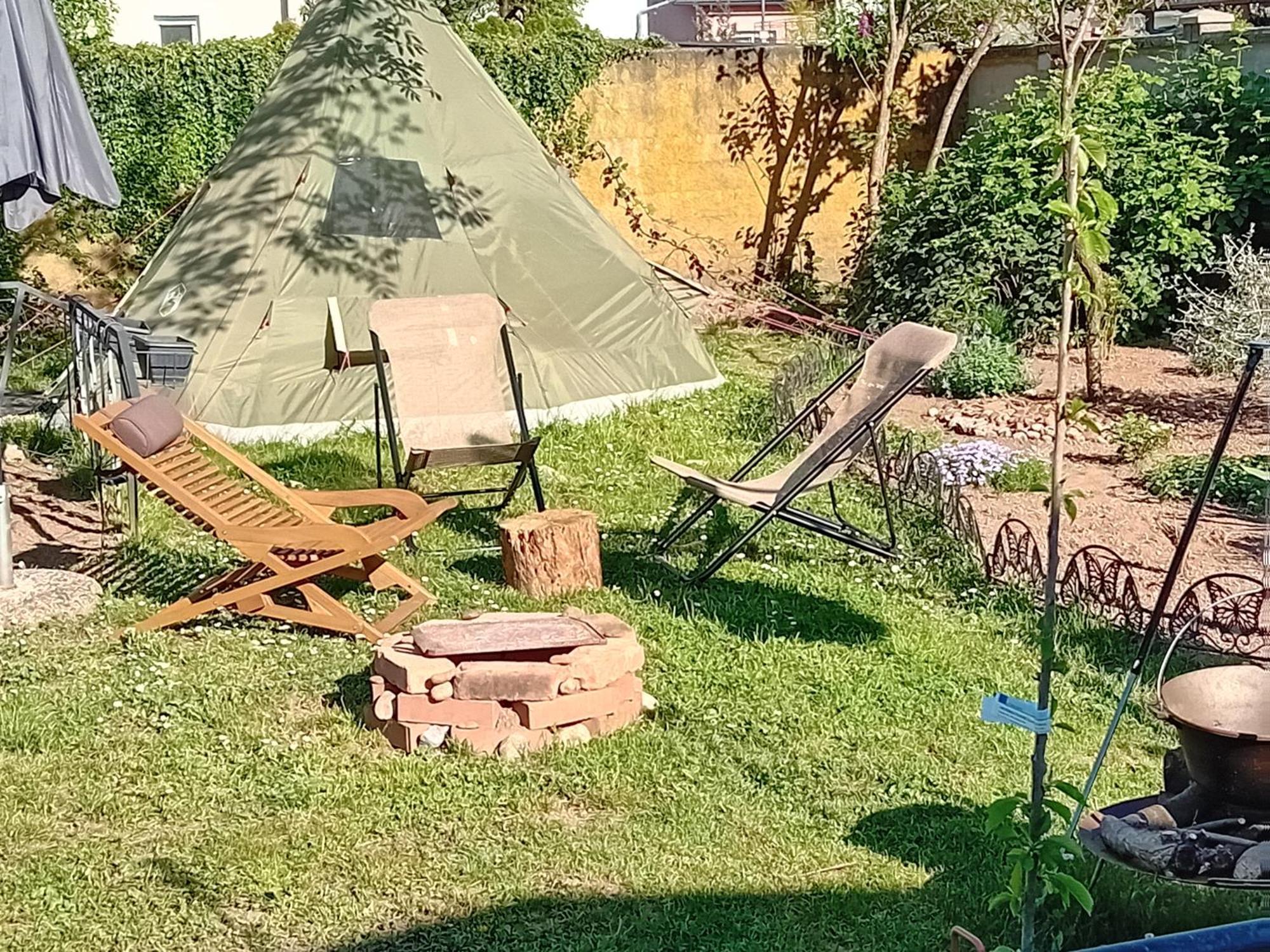 Camping Under The Walnut In Your Own Tent On A Shared Lot And Shared Bathroom Ljubljana Exteriör bild