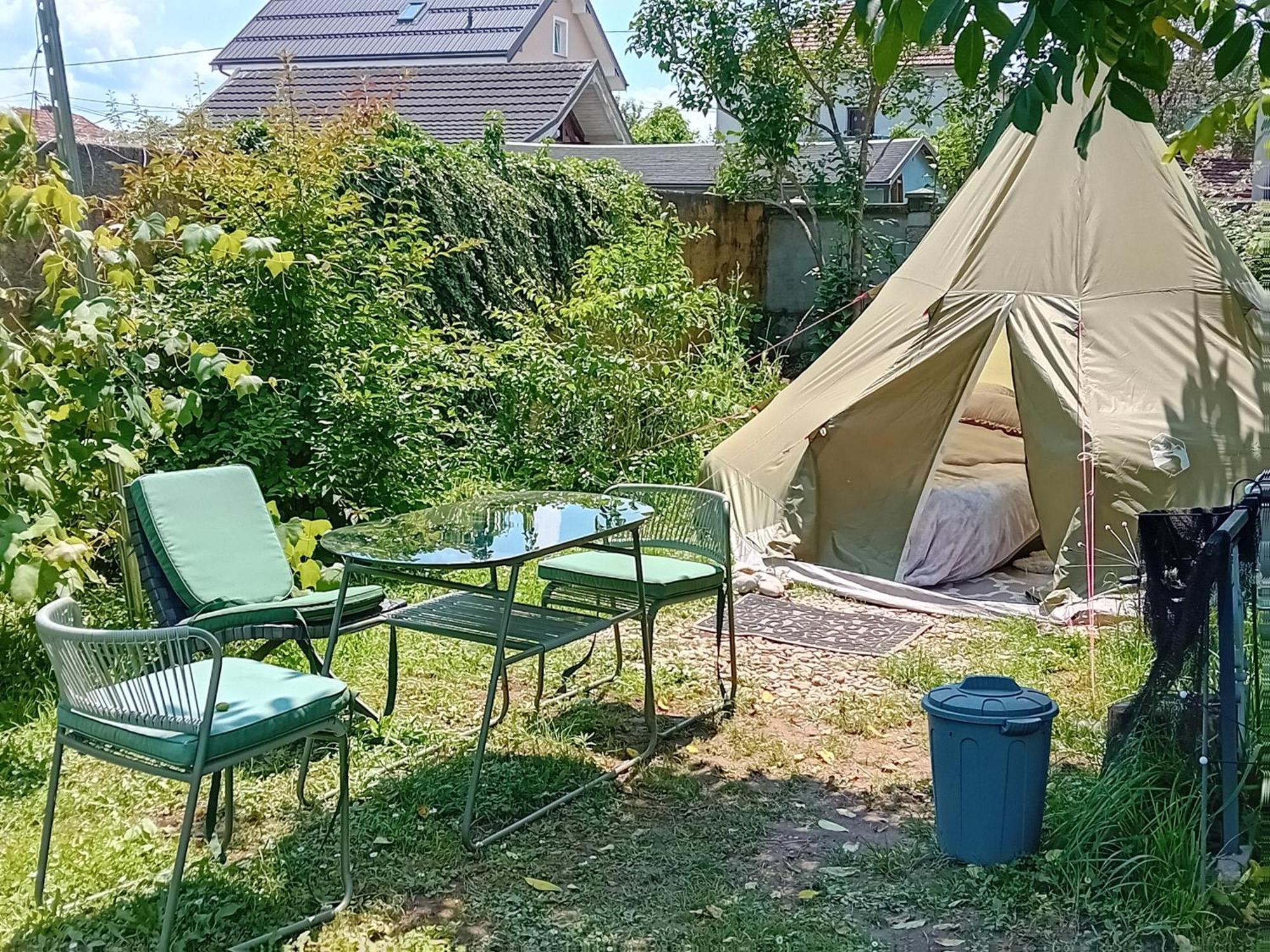 Camping Under The Walnut In Your Own Tent On A Shared Lot And Shared Bathroom Ljubljana Exteriör bild
